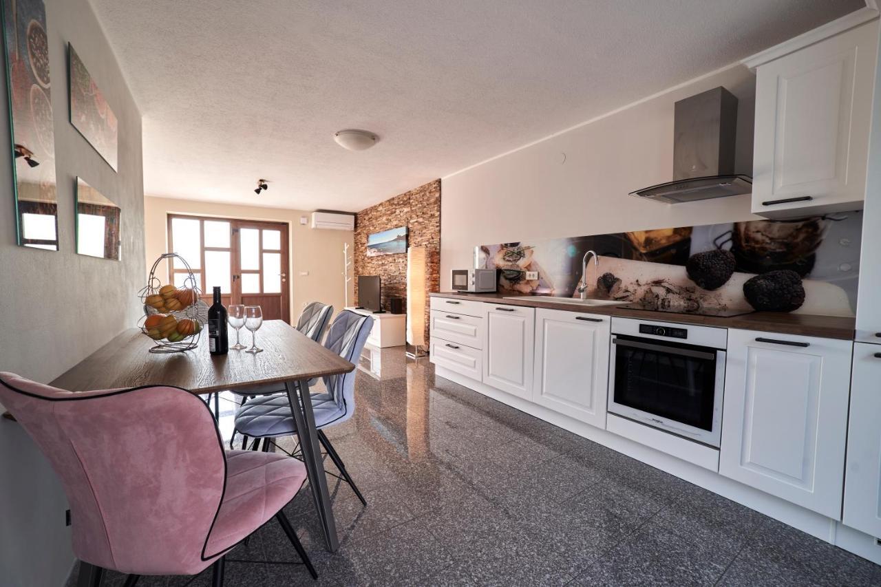 Haus Mila Villa Pavicini Eksteriør billede